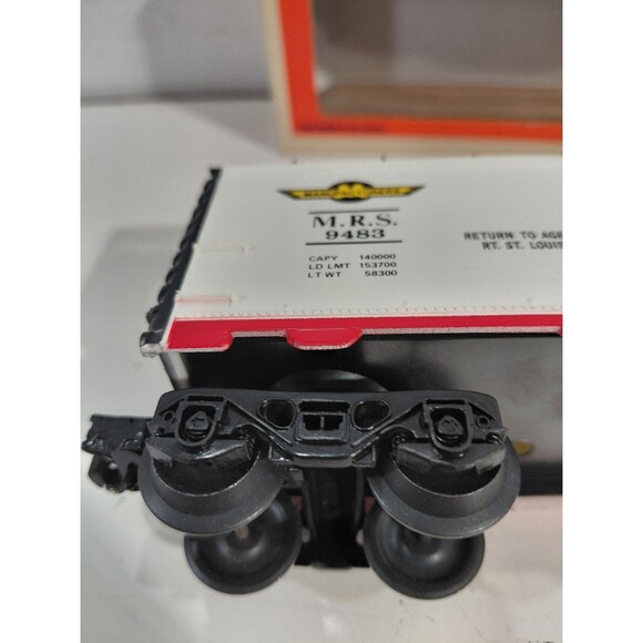 Lionel 6-9483 Train O Gauge Model Railroad Manufactures Railway Boxcar w/Box - Picture 10 of 13